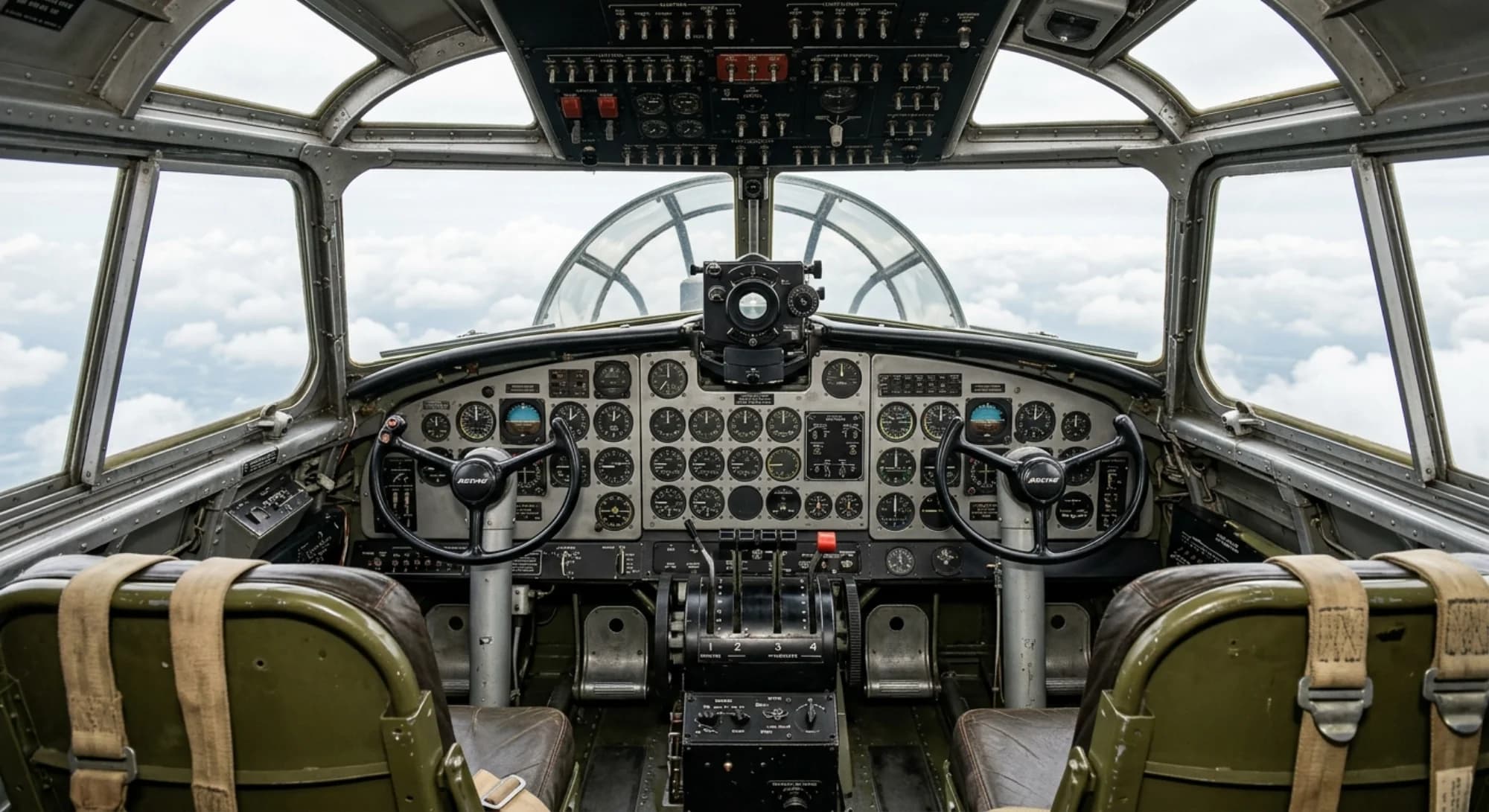Boeing B-17 Flying Fortress 1935 - Cockpit view